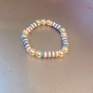 Pastel clay beaded bracelet